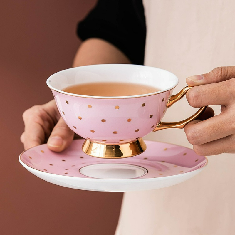 Coffee Tea Drink - 세라믹 핑크 커피 머그잔과 접시가 있는